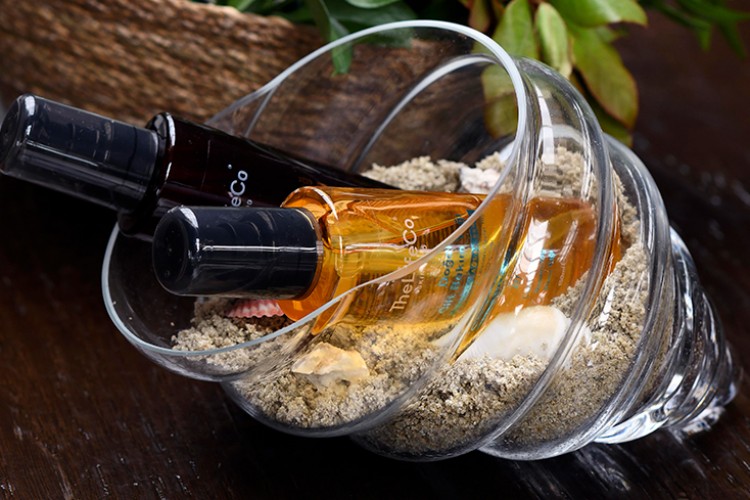 Cildinizi ve saçınızı TheLifeCo yağlarıyla besleyin