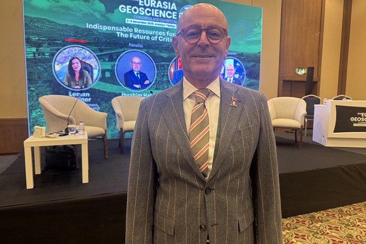 "Madencilik, Türkiye'nin lokomotif sektörlerinden olabilir"