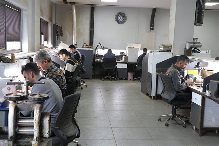 50 metrekare atölyeden 500 metrekarelik imalathaneye