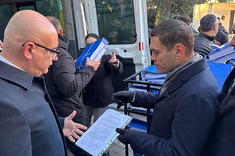 Martı TAG'dan İzmir Büyükşehir Belediyesi UKOME'ye 48 bin dilekçe