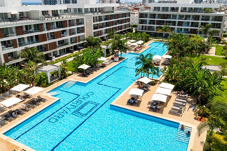 Hayalinizdeki tatil, Courtyard Long Beach'te