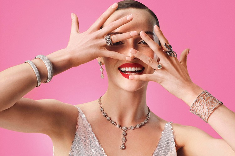 Ariş Pırlanta'dan Şık ve Zarif Kelepçe Bileklikler