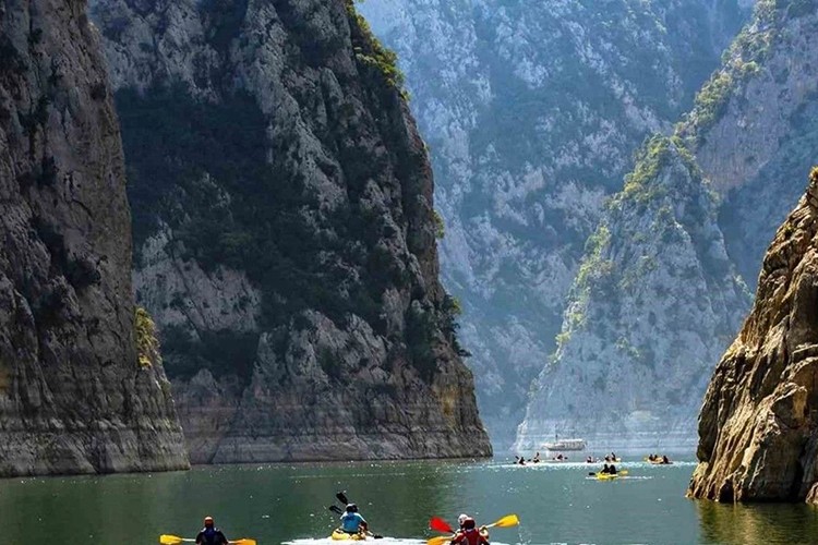 Karadeniz'in incisine turist ilgisi artıyor