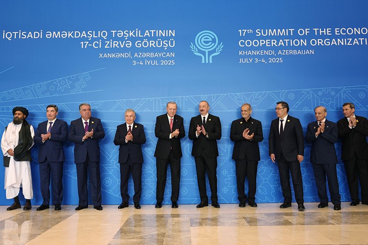 EİT 17. Zirvesi Azerbaycan'ın Hankendi şehrinde başladı