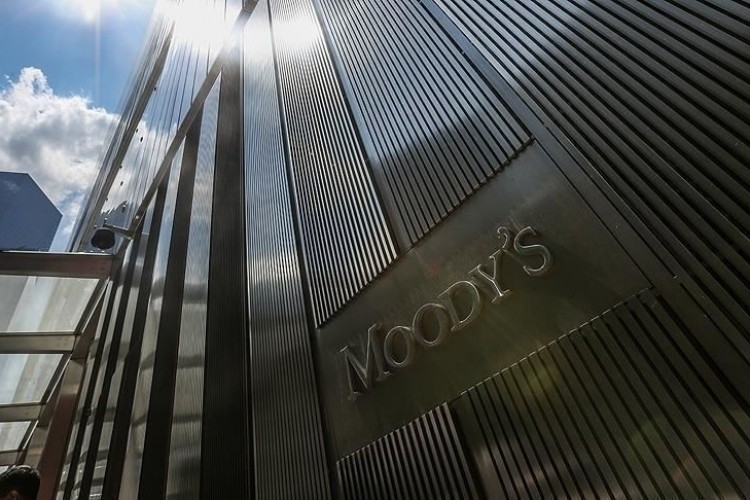 Moody's 17 Türk bankasının görünümünü pozitife çevirdi