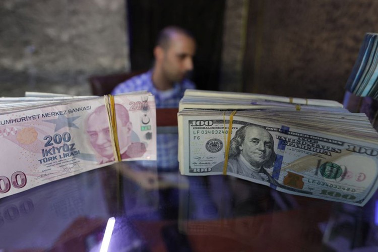 TL değer kazanıyor