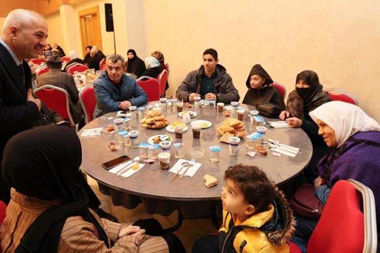 BAŞKAN BÜYÜKGÖZ GEBZE'NİN ÇINARLARINI İFTARDA AĞIRLADI