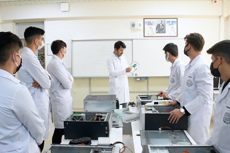 Mesleki eğitimde özel sektörün payı ve etkinliği artırılacak
