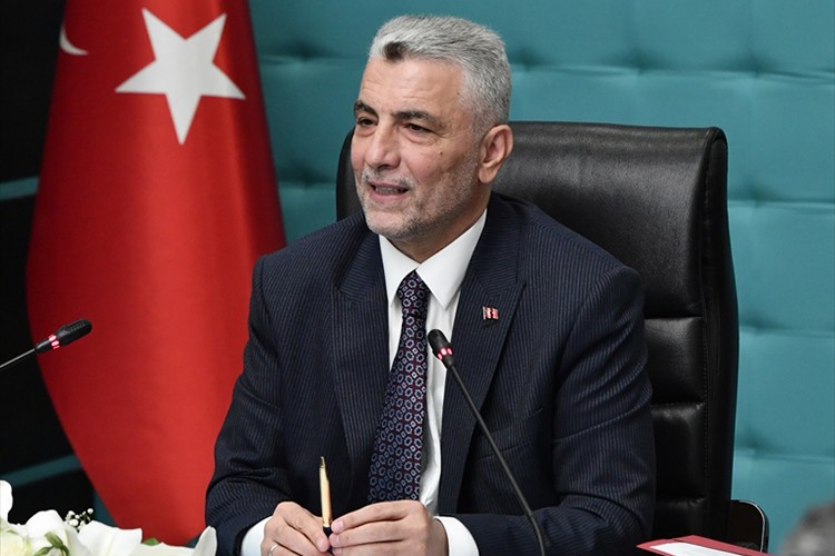 "İhracatçının yanında olmaya devam ediyoruz"