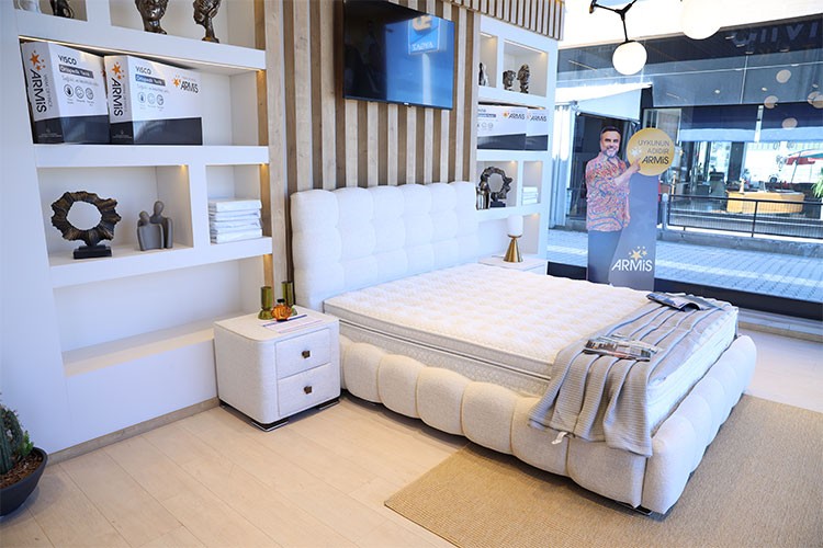 Armis Türkiye'nin En Büyük Yatak Mağazasını İnegöl'de Açtı