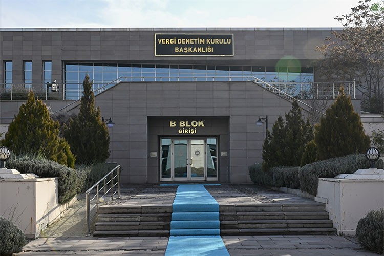 Çok kazandığı halde az vergi ödeyen sanatçılar da radara girdi