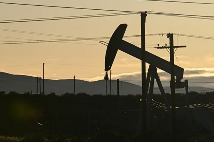 Türkiye'nin petrol ithalatı Şubat'ta yüzde 11 arttı