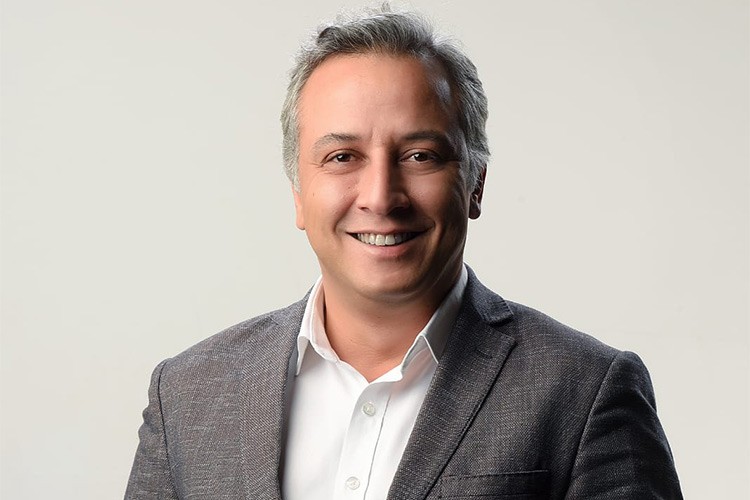 Rubikpara Fizikipos'un sahaya çıkışını ekip olarakr kutladı