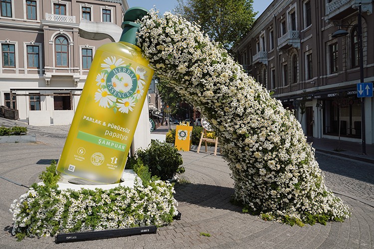 Herbal Essences ile Akaretler'i Papatyalar Sardı