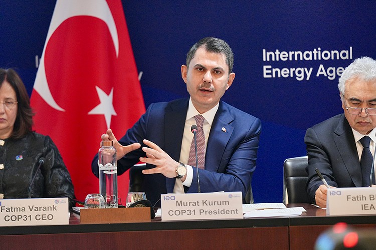 Yapılması gereken temiz enerjiye geçişi hızlandırmak