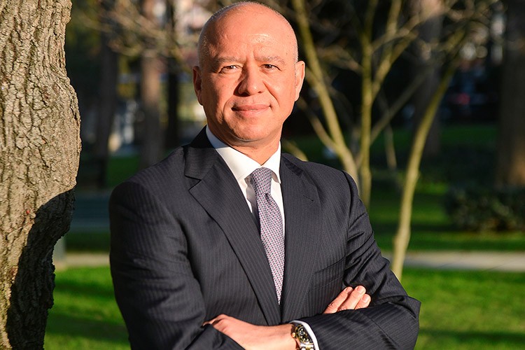 Koç Holding 346.7 milyar lira gelir elde etti