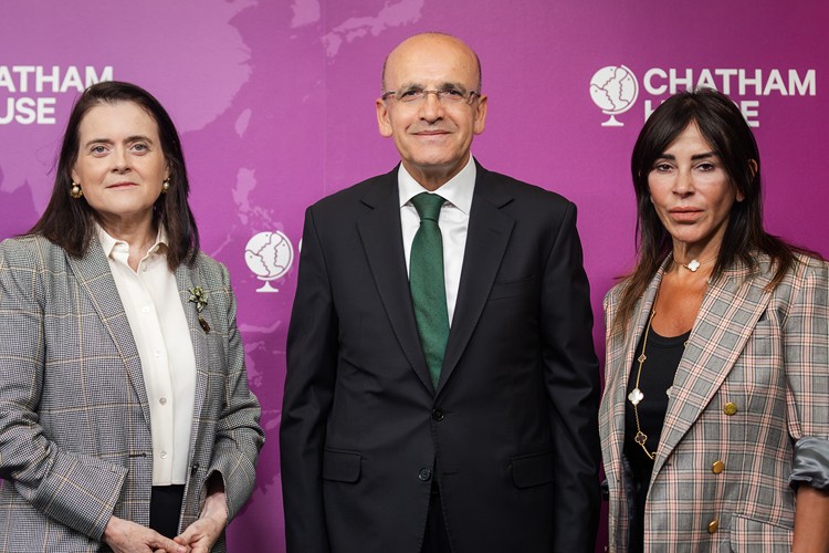 Akbank ve Chatham House'tan Gündemi Belirleyen Panel