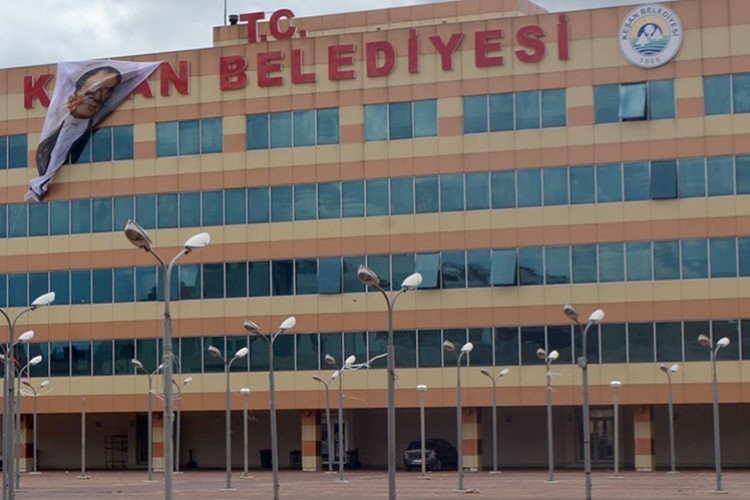 Yedek parça ve lastik alınacak