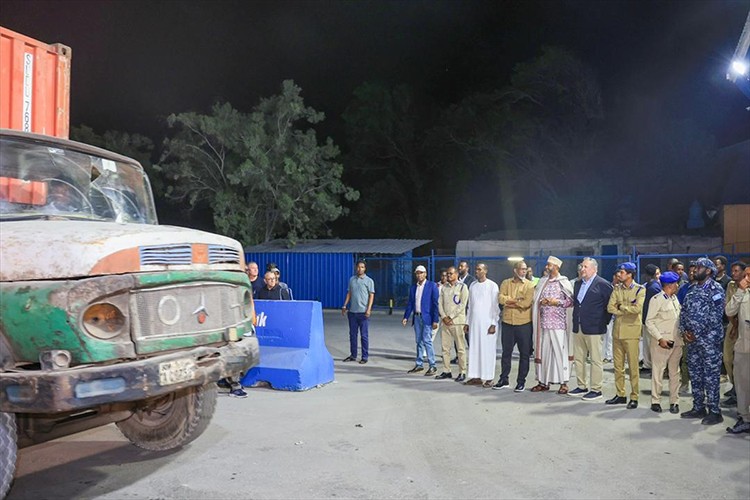 Somali'de Mogadişu Limanı 24 saat hizmet verecek