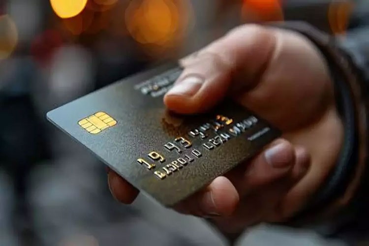 Kredi kartlarında faiz oranları güncellendi