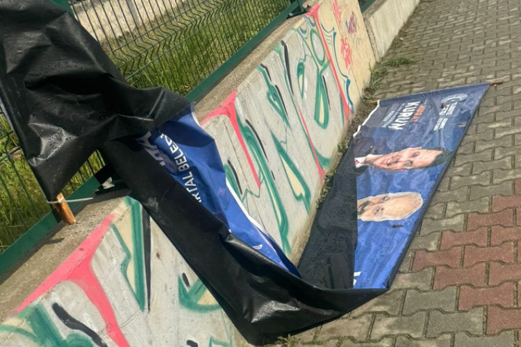 AK Parti pankartlarına yönelik saldırlar arttı