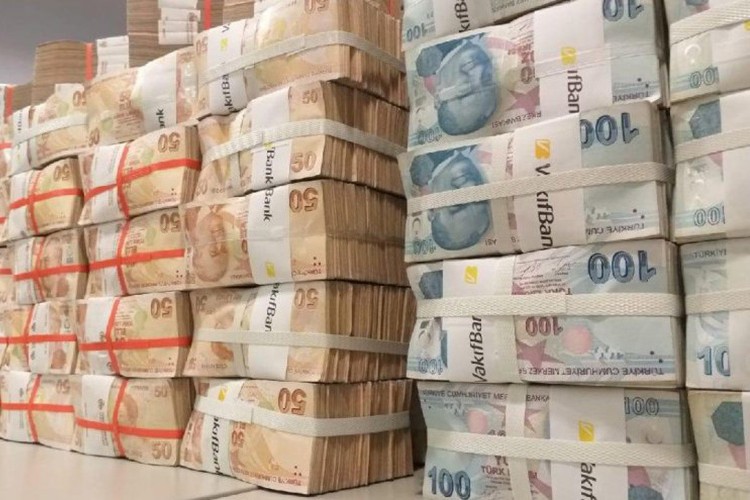 Bütçe 172.7 milyar açık verdi