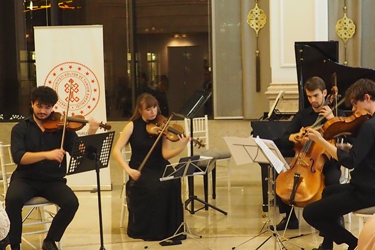 Prag Oda Orkestası Afyon'daydı