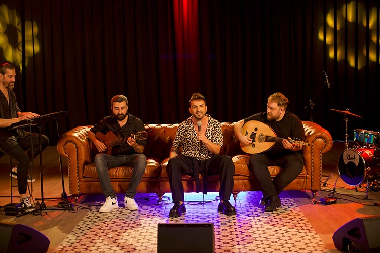 Sarp Kaya'dan tam kalbe isabet şarkı