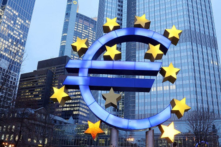 Piyasalar ECB'nin faiz kararını bekliyor