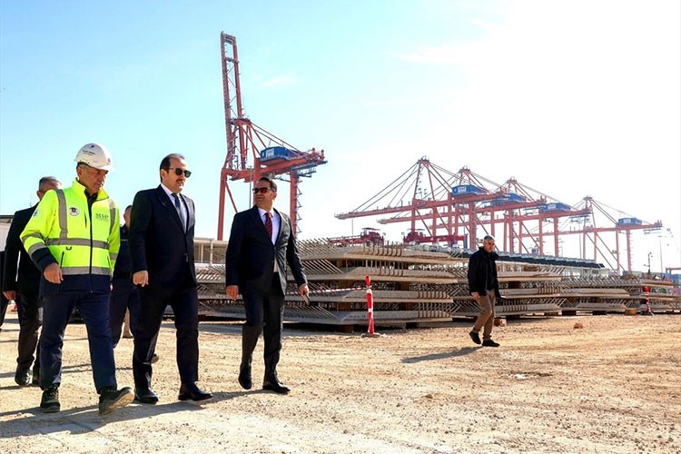 Mersin Limanı'nda "genişleme" çalışmaları sürüyor