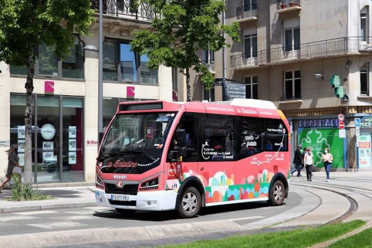 Adalar'da toplu taşıma krizi