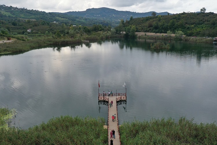 Gaga Gölü 3 ayda yaklaşık 100 bin kişiyi ağırladı