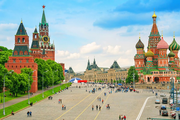 Yaptırımların gölgesinde ekonomideki sancılı dönüşüm sürüyor