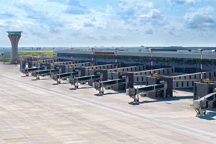 Çukurova Havalimanı'ndan Bakü'ye Direkt Seferler Başlıyor