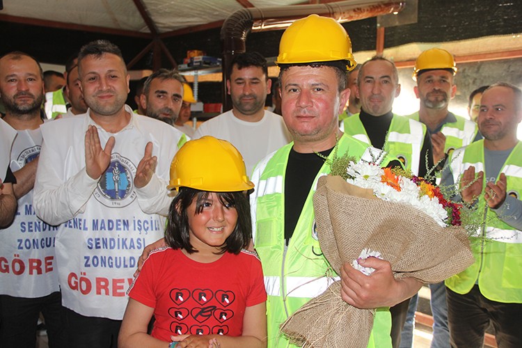 Madenciler, depremzedelerle buluştu