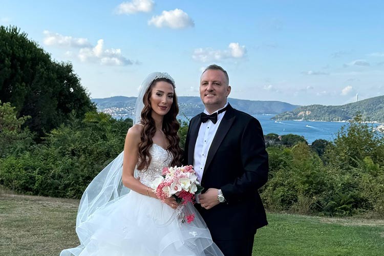 İş dünyası ve voleybol camiası düğünde bir araya geldi