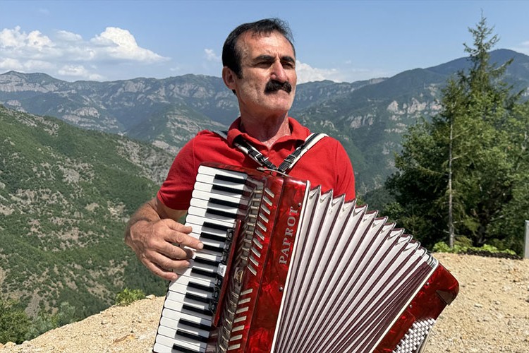 44 yıldır düğün, festival ve şenliklerin vazgeçilmezi