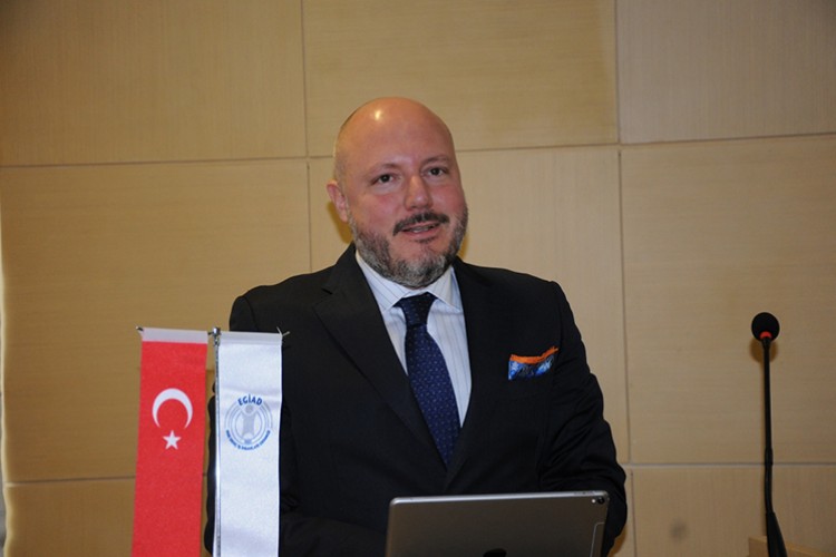 Uluslararası ilişkiler atağında