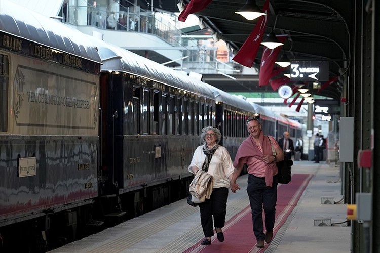Orient Express, yılın ikinci seferi için İstanbul'a geldi
