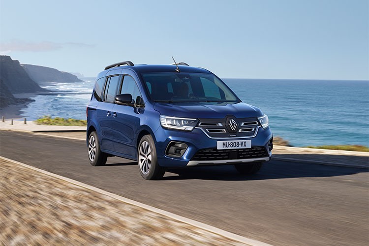 Renault ticari pazarında atağa geçiyor