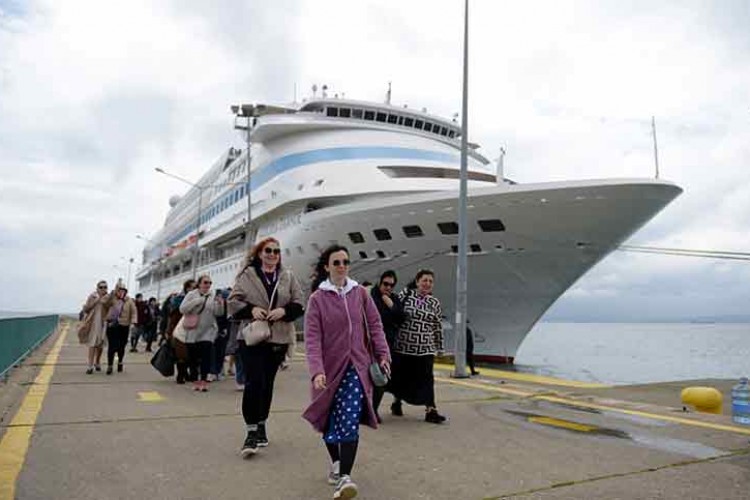 Panama bandıralı kruvaziyer Sinop'a geldi