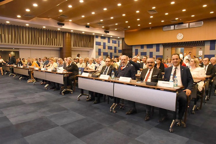 Sektör sıkıntılı günlerden geçti