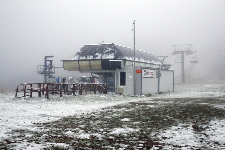 Türkiye'nin önemli kayak merkezleri karla kaplandı