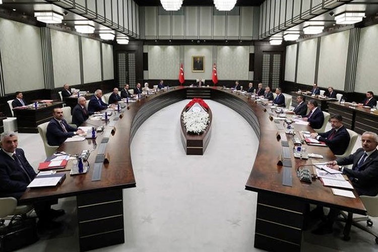 Gözler emekliye zam oranı ve vergisiz telefonda