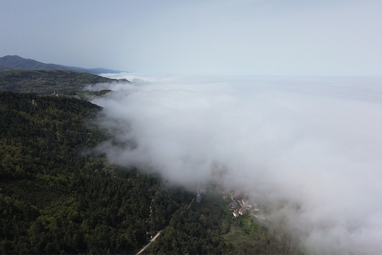 Karadeniz sahilindeki sis dronla görüntülendi