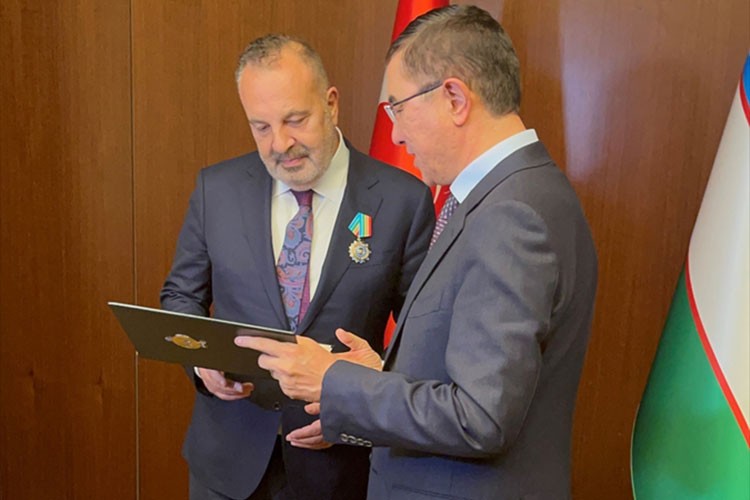 Aksa Enerji CEO'su Cemil Kazancı'ya "Özbekistan Dostluk Nişanı" verildi