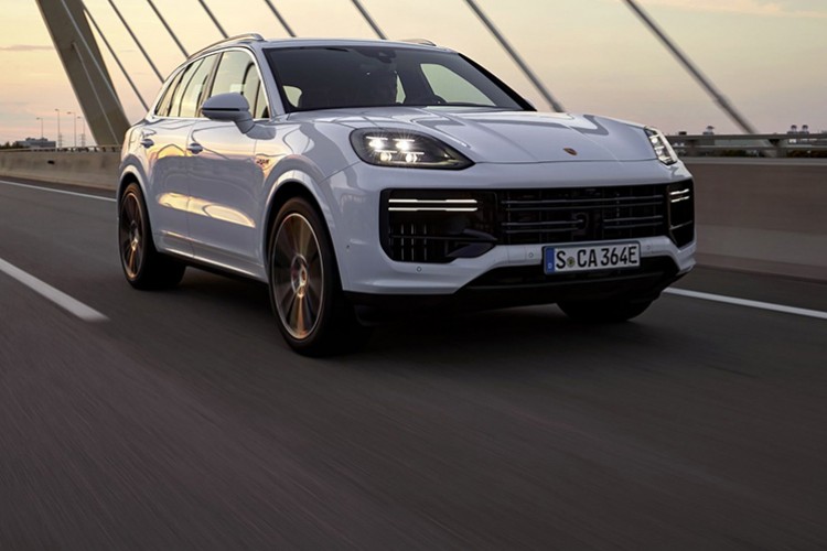 Porsche, yüksek taleple faaliyet karını yüzde 9 artırdı