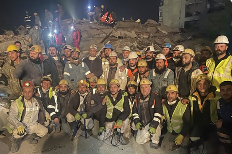 Madenciler, depremin gerçek kahramanları oldu