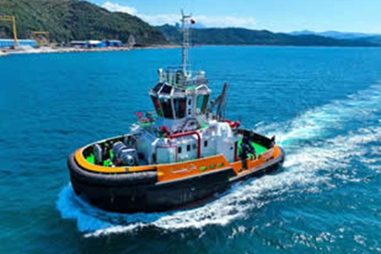 Med Marine OMMP için ürettiği römorkörü teslim ediyor