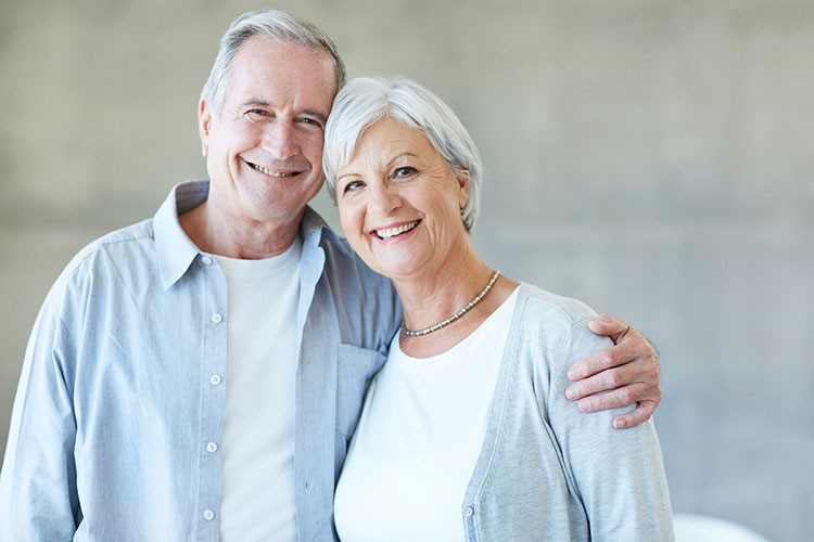 Katarakt ve görme kusurları tek operasyonla tedavi ediliyor